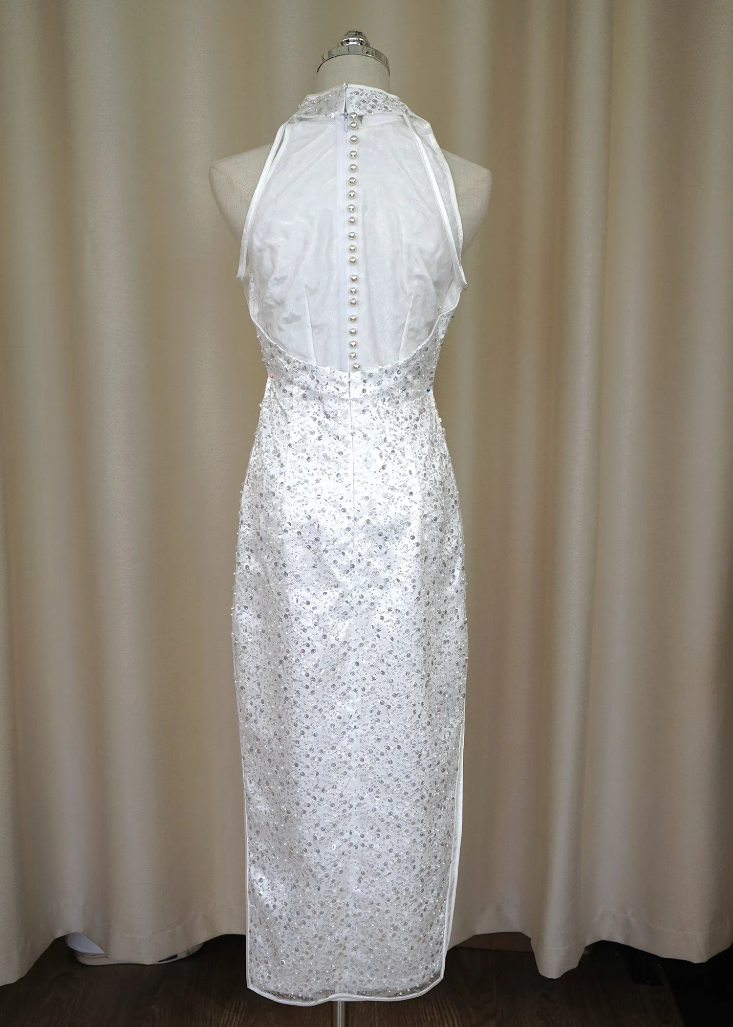 (FW24 ACTIVE) Cineraria Sequins Qipao w Two Slits (White) - RTW