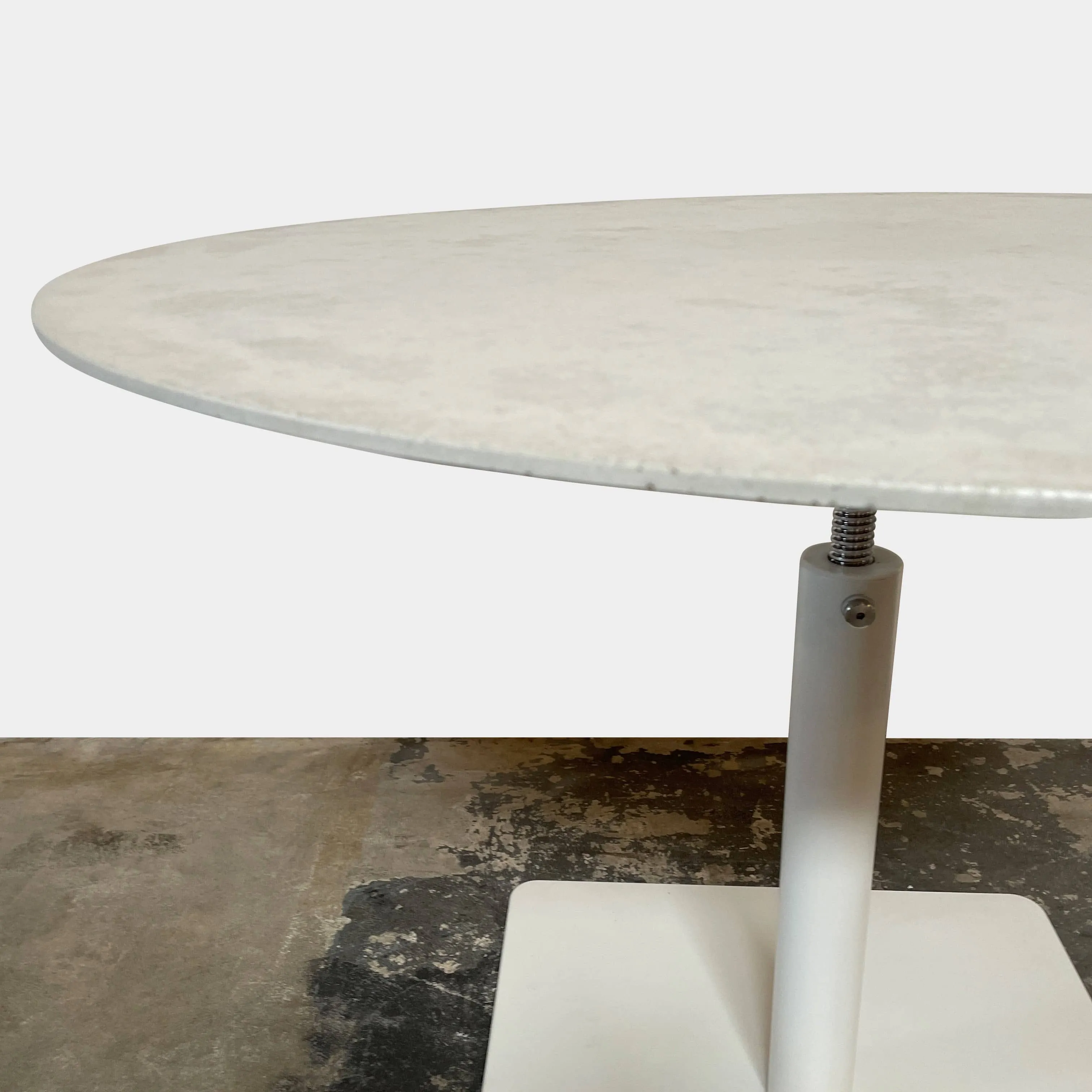 Giro Outdoor Table