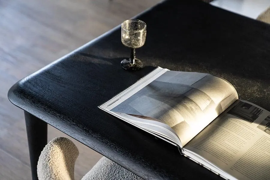 Jiska Dining Table