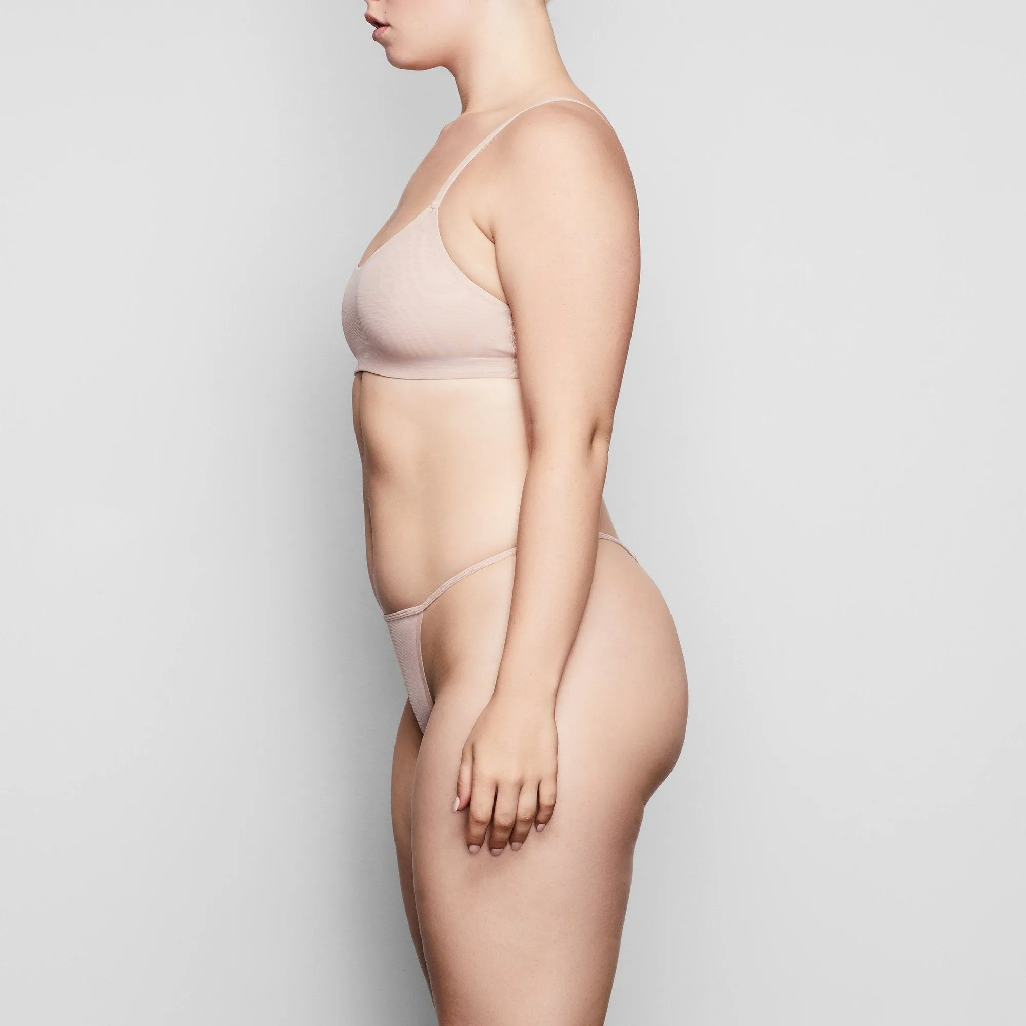 MESH STRING THONG | CLAY