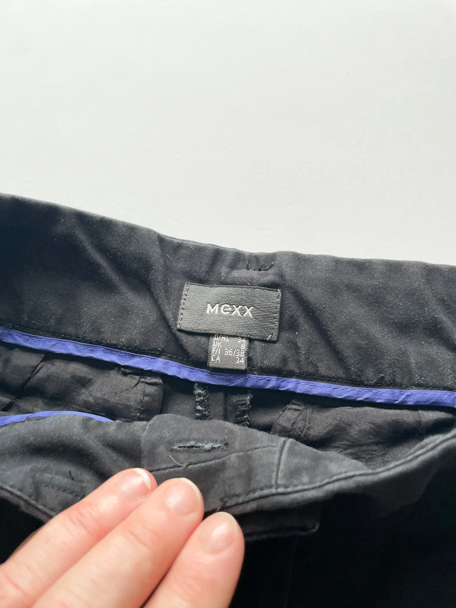 MEXX Black Cotton Stretch Cuffed Bermuda Shorts - XS