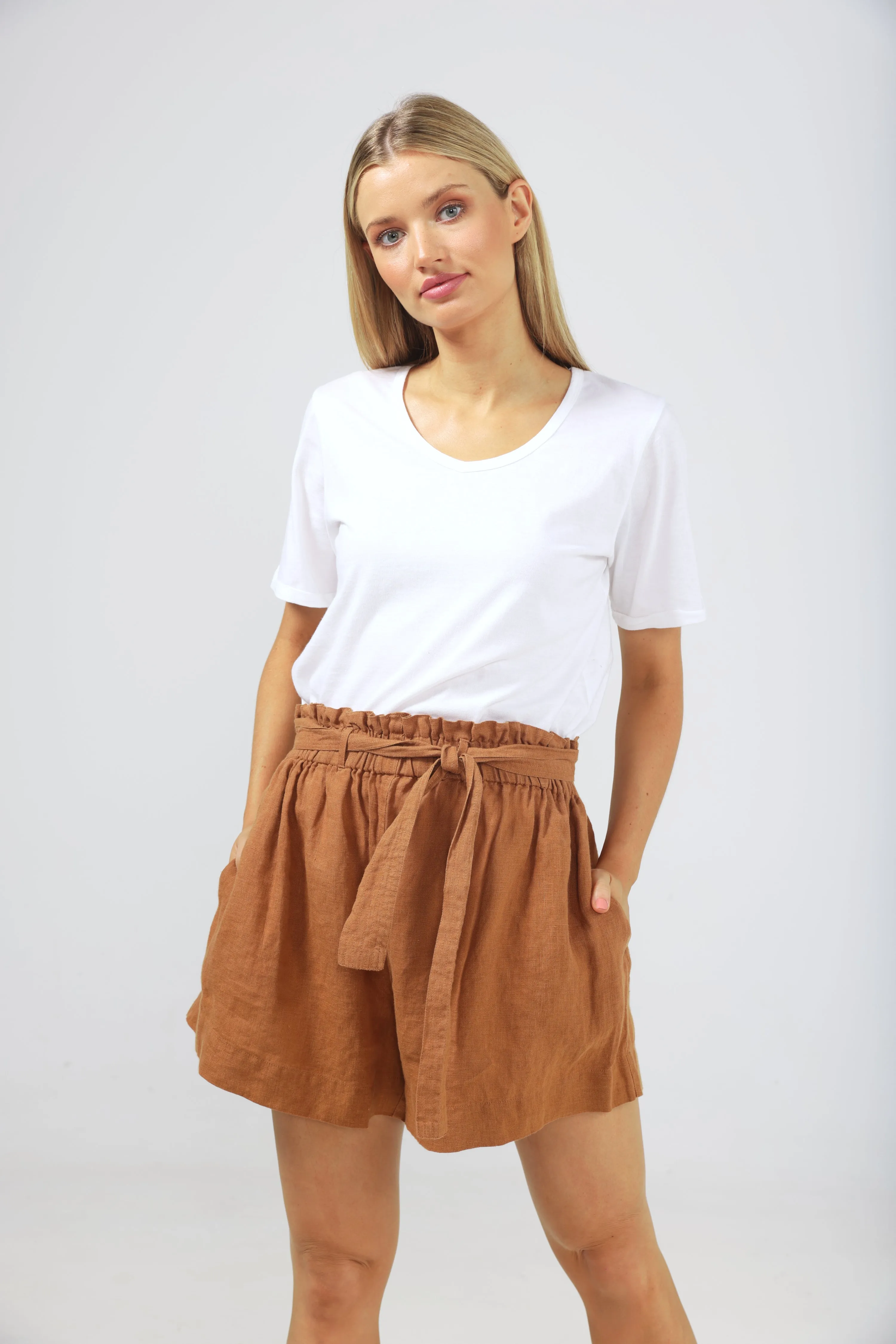 Natalia Shorts in Tan Linen