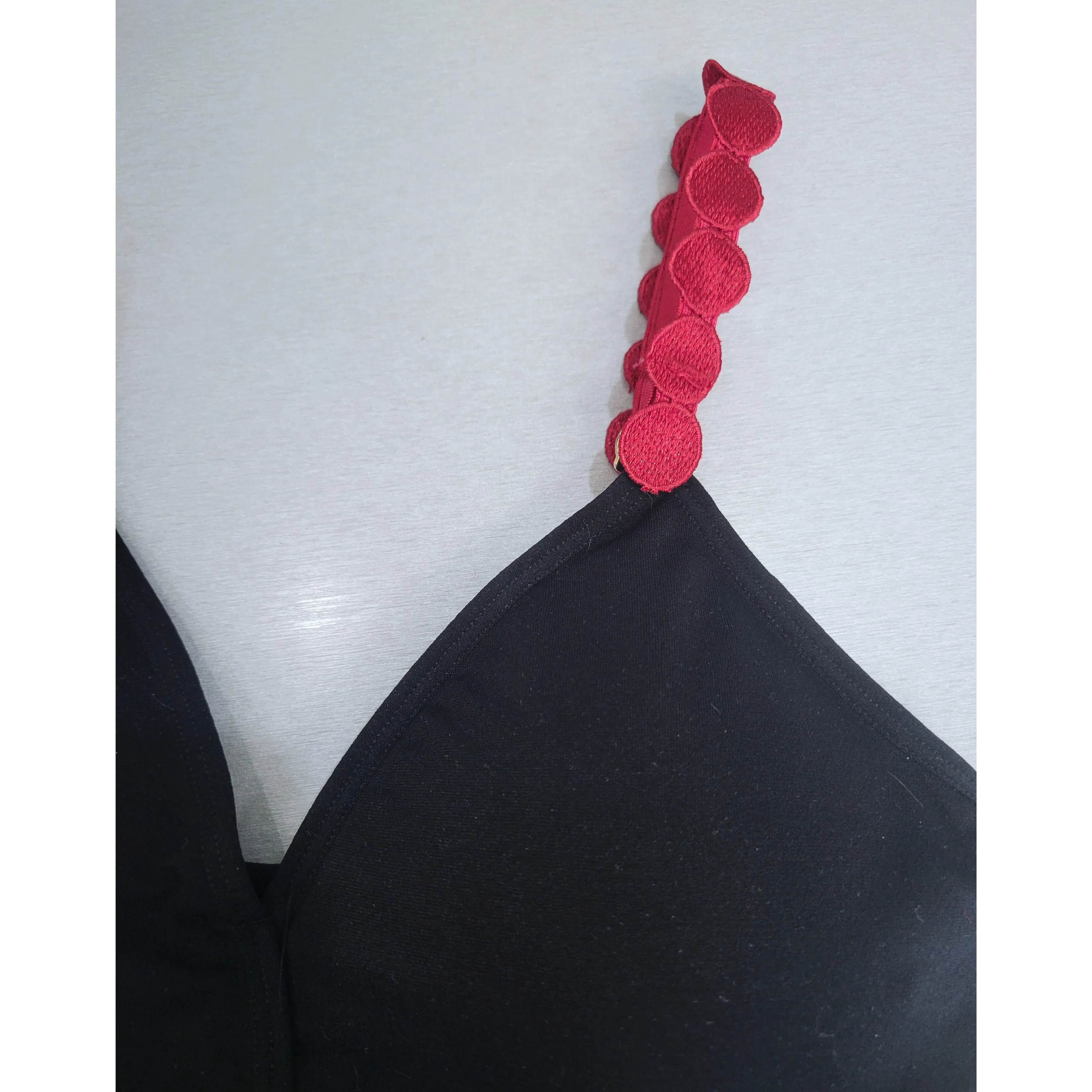 Strap Its Bras with Interchangeable Straps